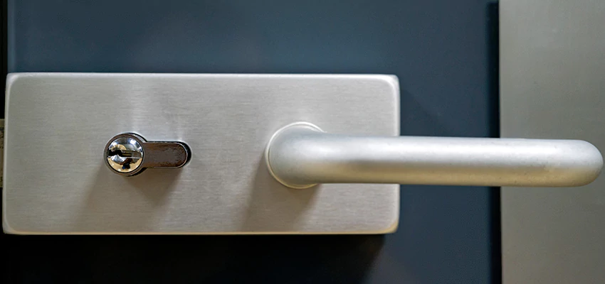 Change Patio Door Locks in Cloverdale, California